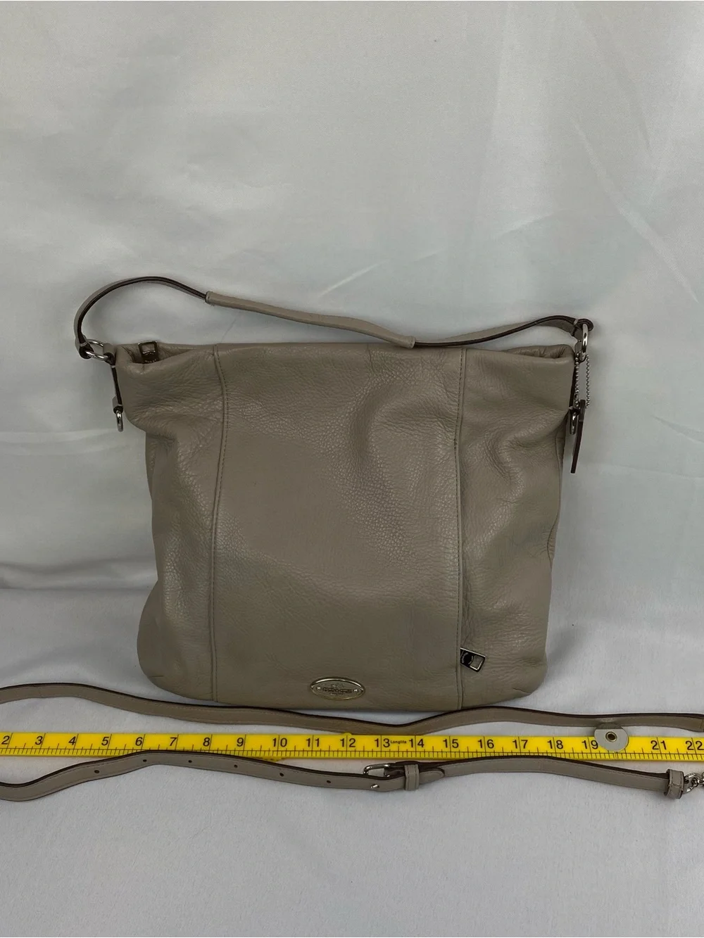 Coach Isabelle Taupe Grey Pebble Leather Hobo 3 Way Shoulder Crossbody Hand Bag